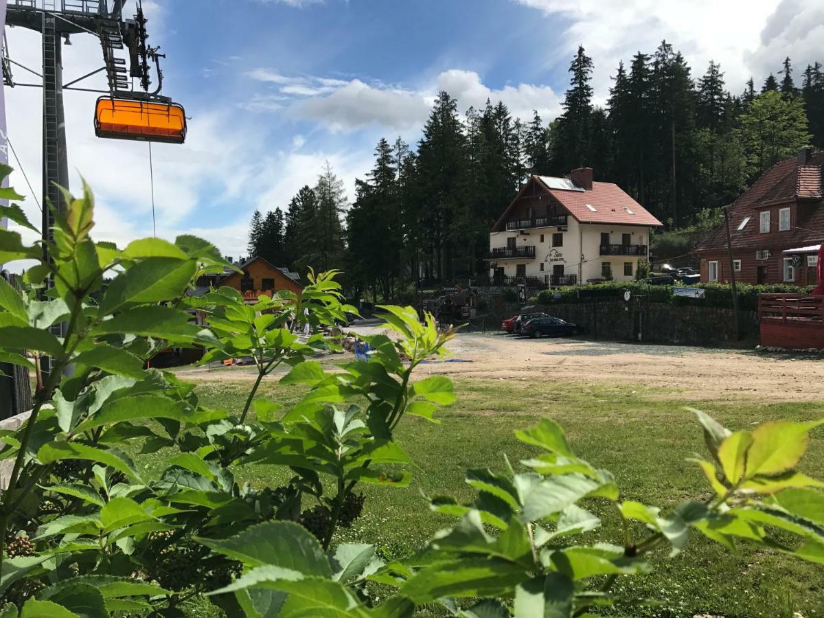 Safir Przy Samym Wyciagu Bed and Breakfast Karpacz Exteriör bild